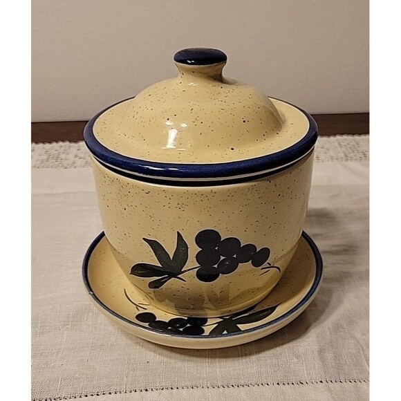 Other - Claytan Stoneware Ginger / Garlic Lidded Canister & Grater Plate
